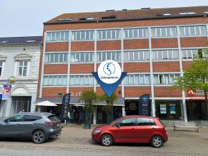 Osteopaterne indgangsfacade Skanderborg